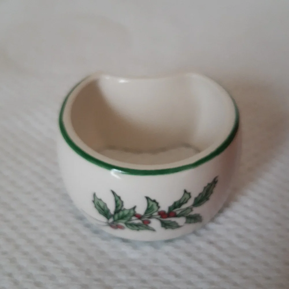 Christmas Nikko Napkin Rings - Picture 3 of 5